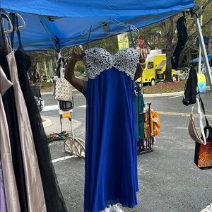Elegant Blue and White Strapless Dress